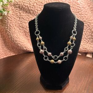 Silver tone chain and tricolor metallic beaded necklace